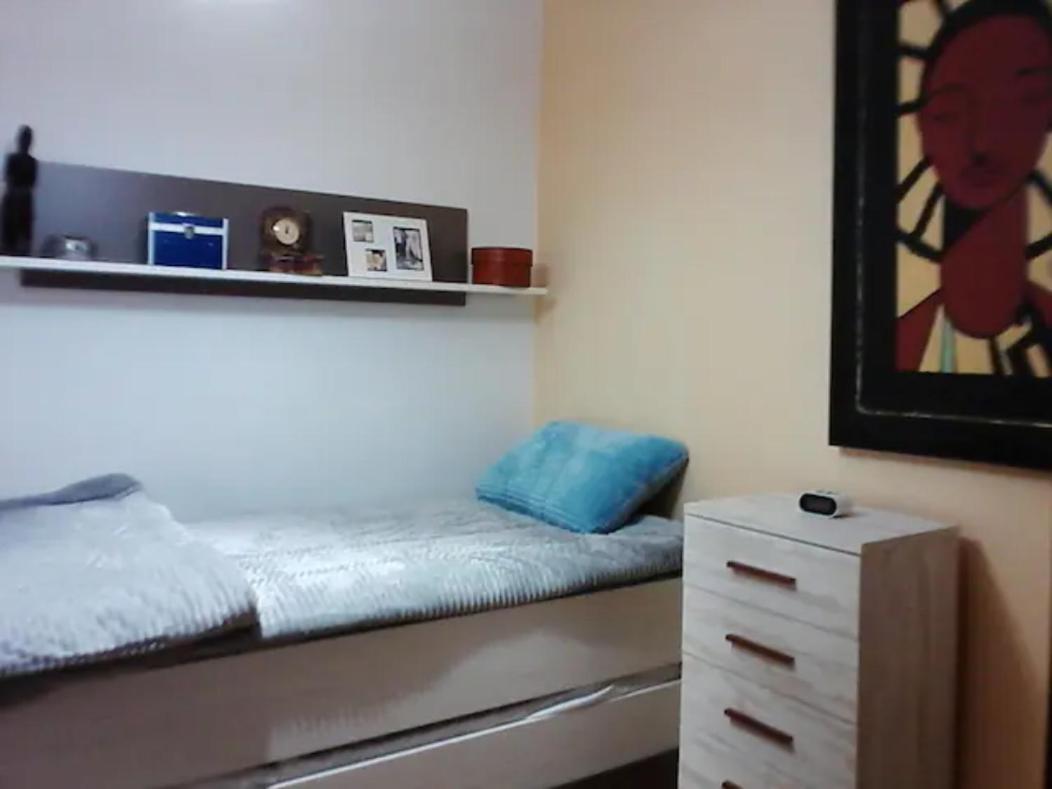 Las Golondrinas Zaragoza Habitacion Individual Екстериор снимка