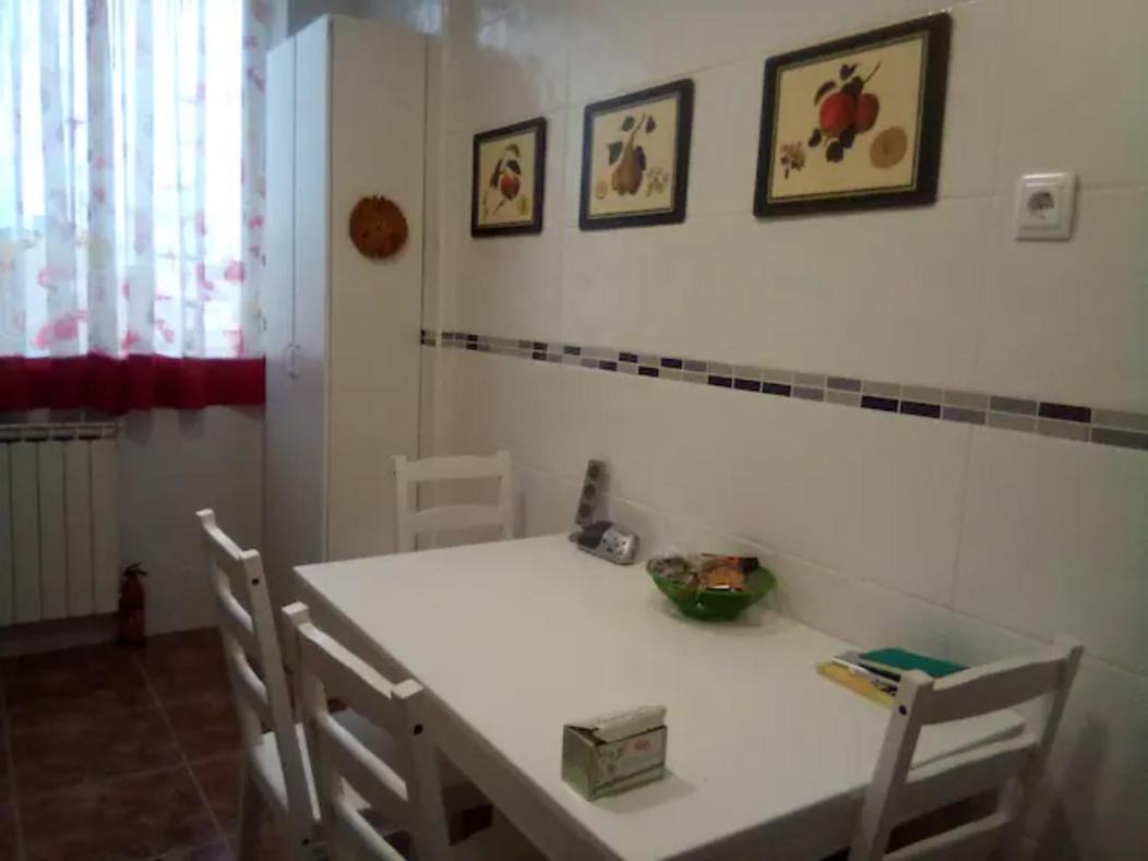 Las Golondrinas Zaragoza Habitacion Individual Екстериор снимка
